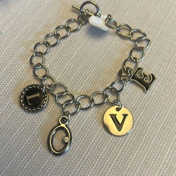 Handcrafted silver toned love charm bracelet - Picture 1 of 3